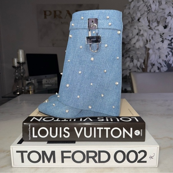 Givenchy 40 Shark Lock Pearl-Embellished Denim Ankle Boots - Picture 10 of 17